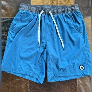 Vuori Men’s Kore Shorts - size Large